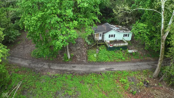 2426 W Gleitze Drive, Logansport, IN 46947
