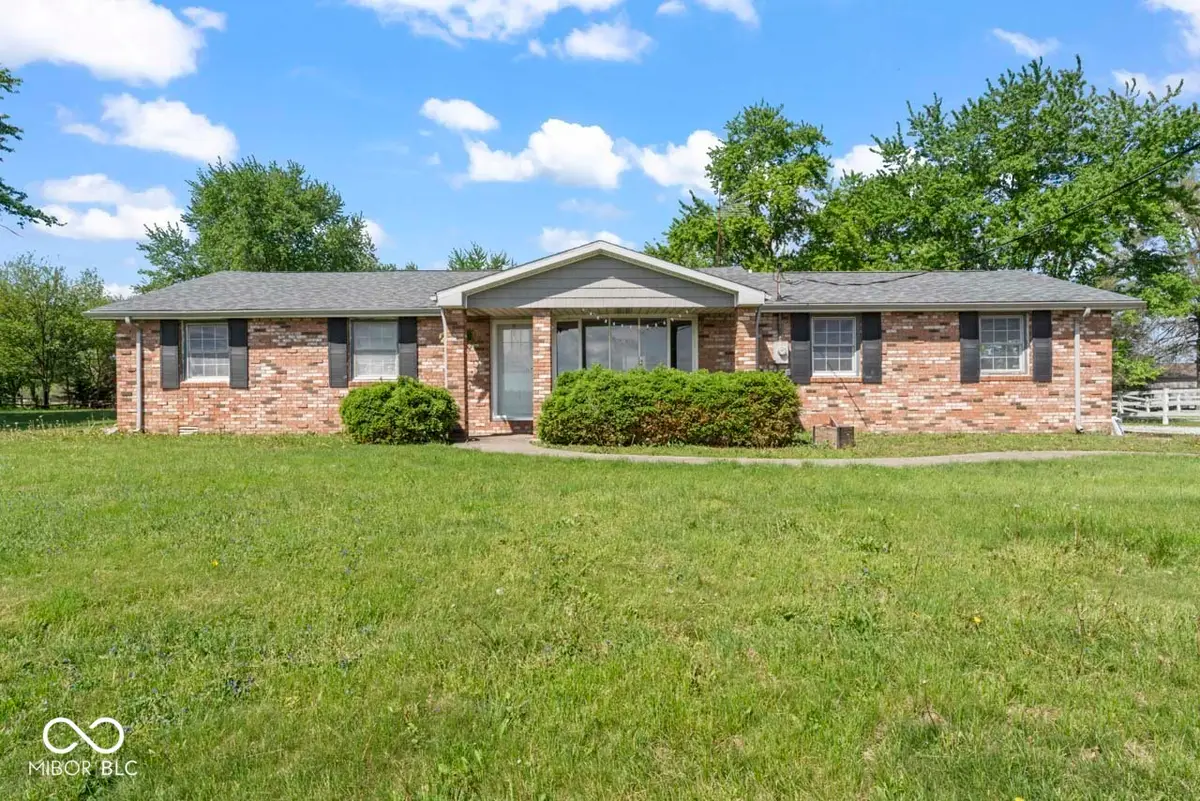 9967 N County Road 800 W, Daleville, IN 47334 - #1