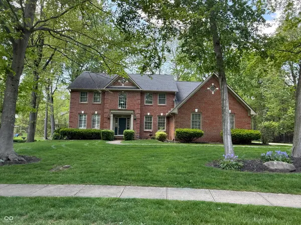 5276 Woodfield Drive S, Carmel, IN 46033