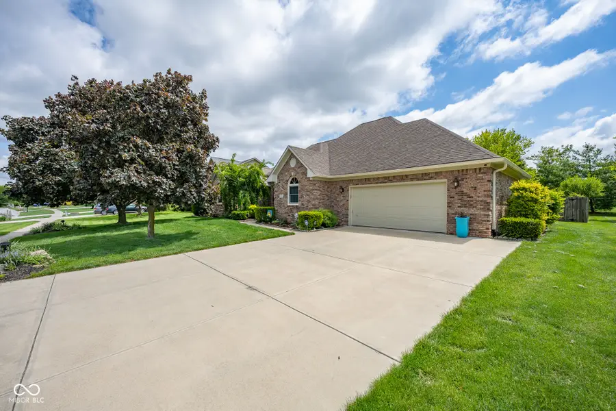 231 Meadowview Lane, Greenwood, IN 46142 - #2