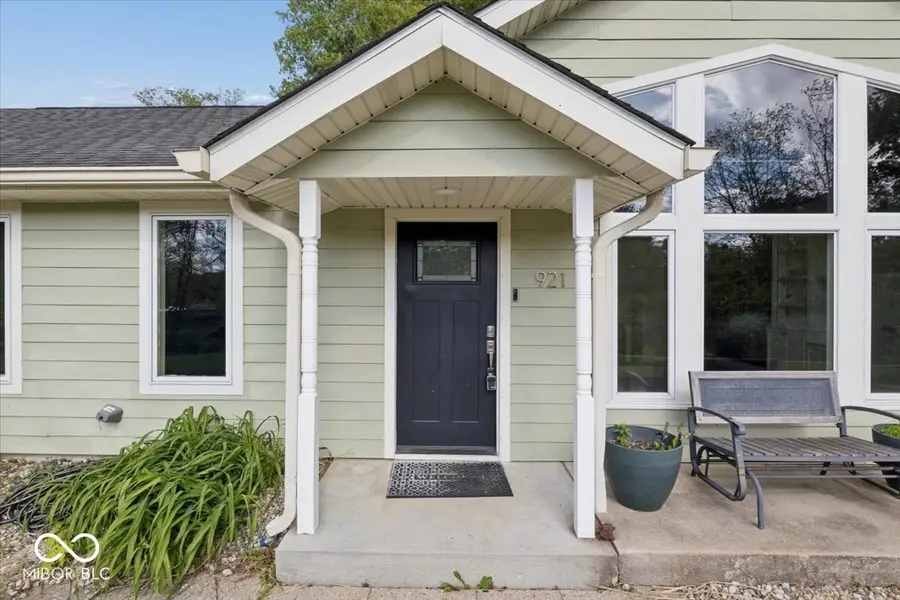 921 E Main Street, Greenfield, IN 46140 - #2