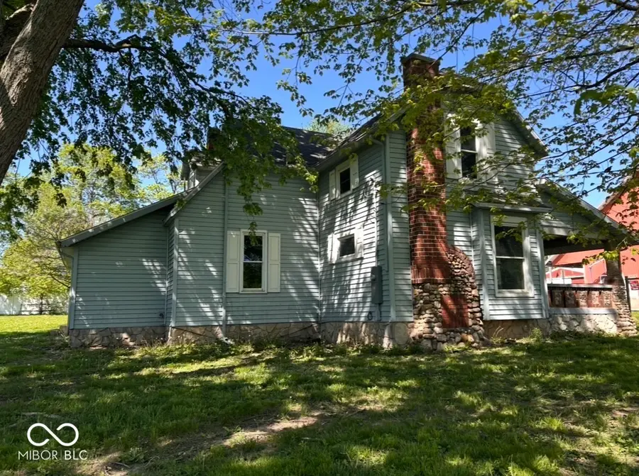 202 N Vine Street, Waynetown, IN 47990 - #2