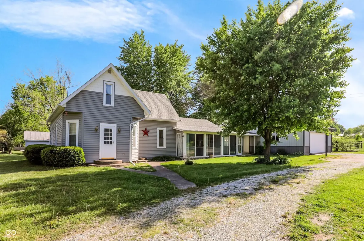 9184 S Geneva Main Street, Flat Rock, IN 47234 - #1