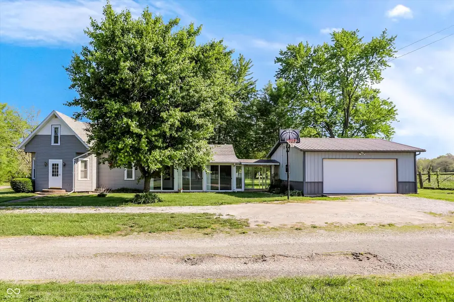 9184 S Geneva Main Street, Flat Rock, IN 47234 - #2