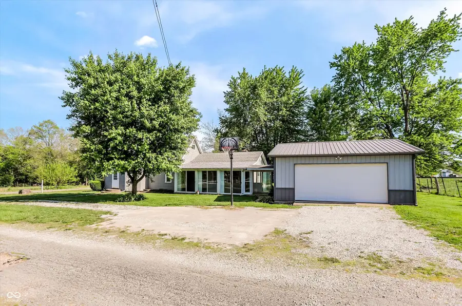 9184 S Geneva Main Street, Flat Rock, IN 47234 - #3