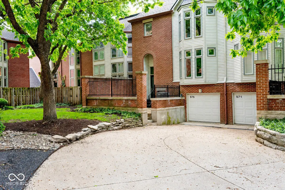 575 Lockerbie Circle S, Indianapolis, IN 46202 - #1