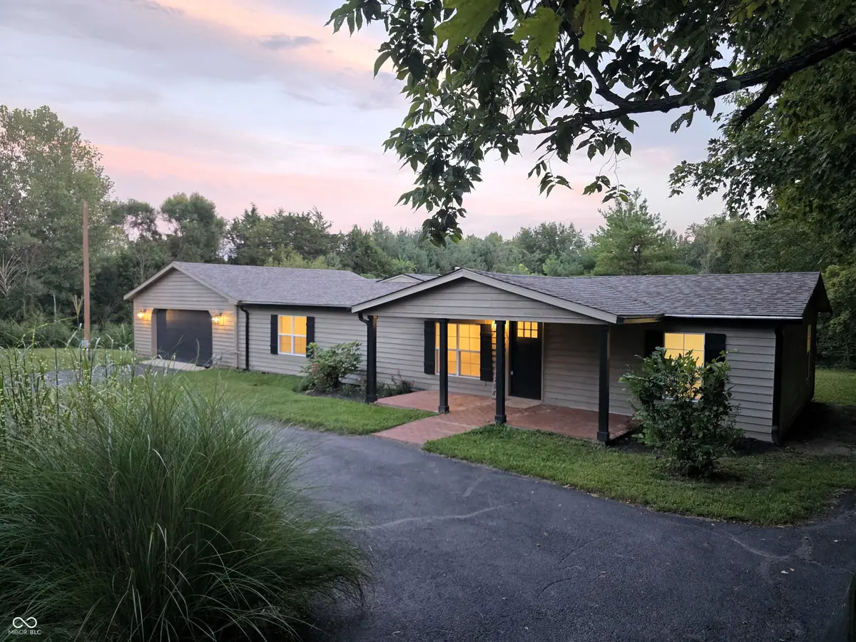 6298 S 200 W, Trafalgar, IN 46181 - #1