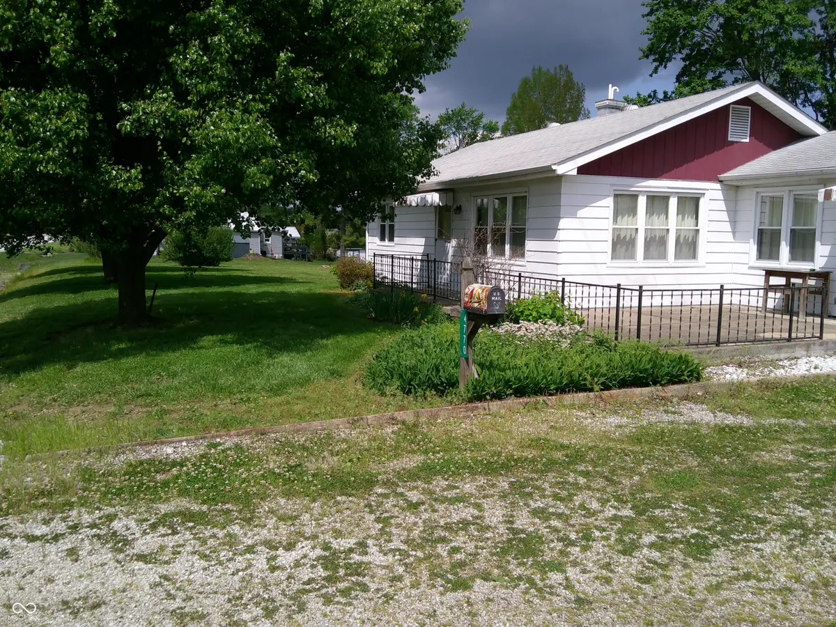 4770 W 450 S, Columbus, IN 47201 - #1