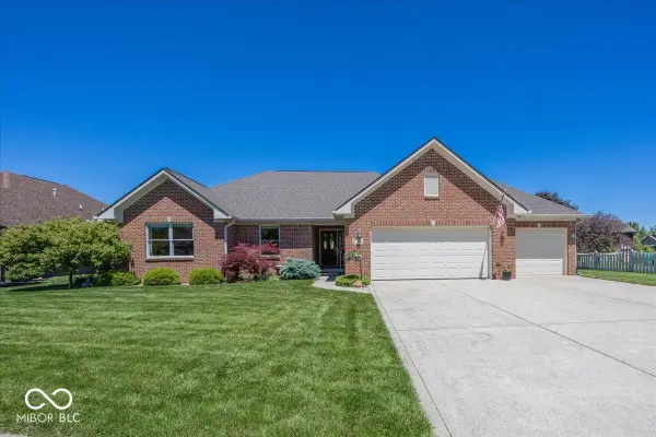 6720 Fieldstream Drive, Avon, IN 46123