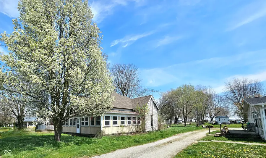 415 N Independence Street, Windfall, IN 46076 - #3