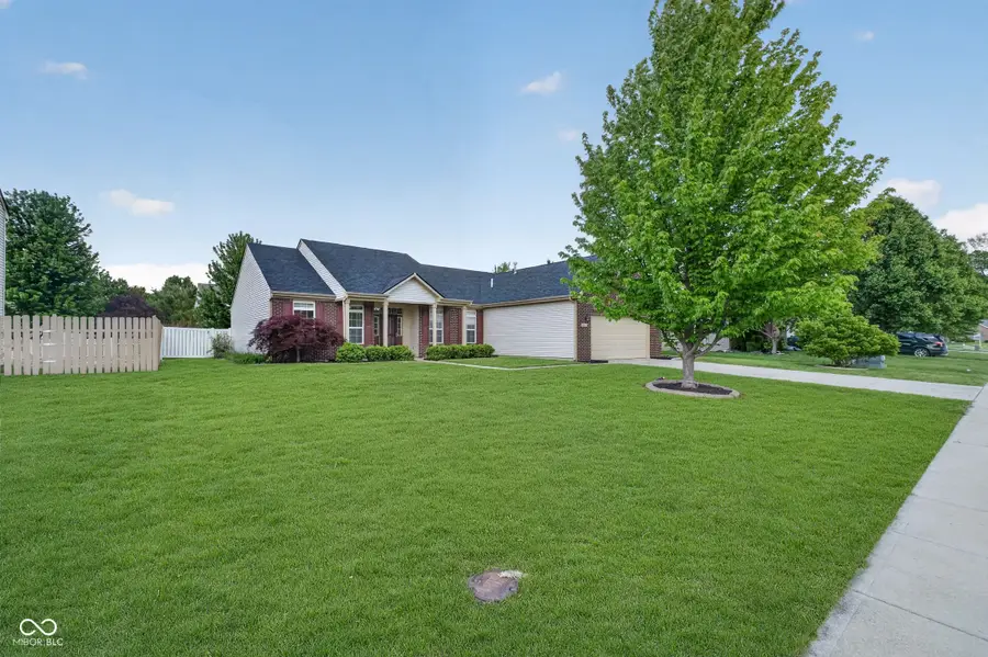 8662 Claverdon Lane, Avon, IN 46123 - #2