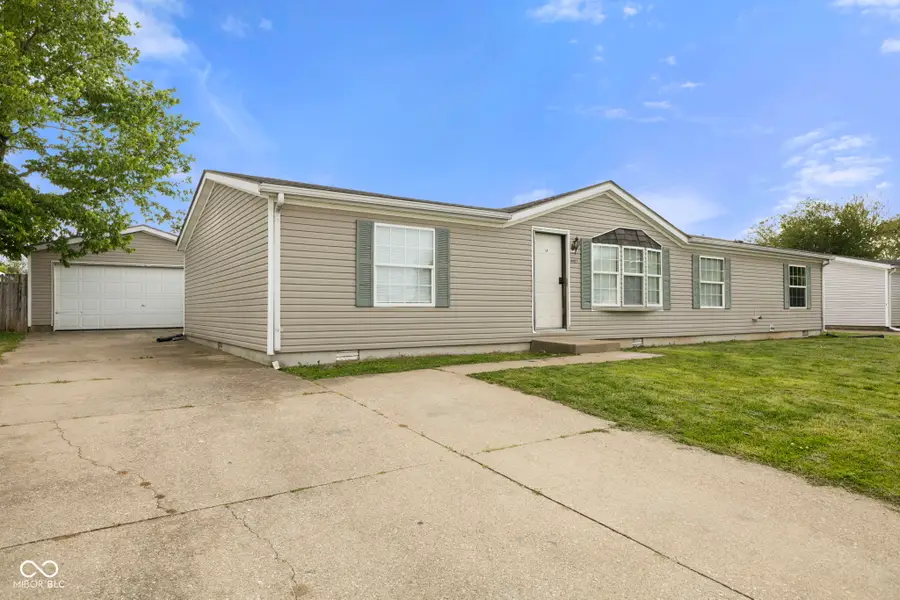 4687 Breckenridge Drive, Columbus, IN 47203 - #3