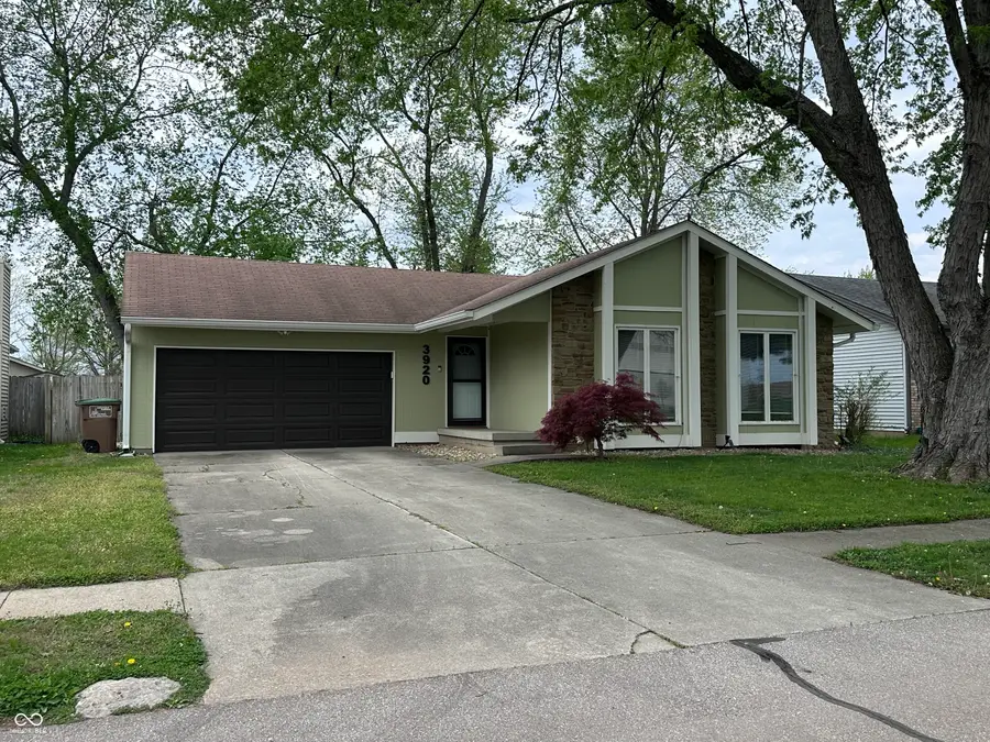 3920 Peppertree Lane, Columbus, IN 47203 - #2
