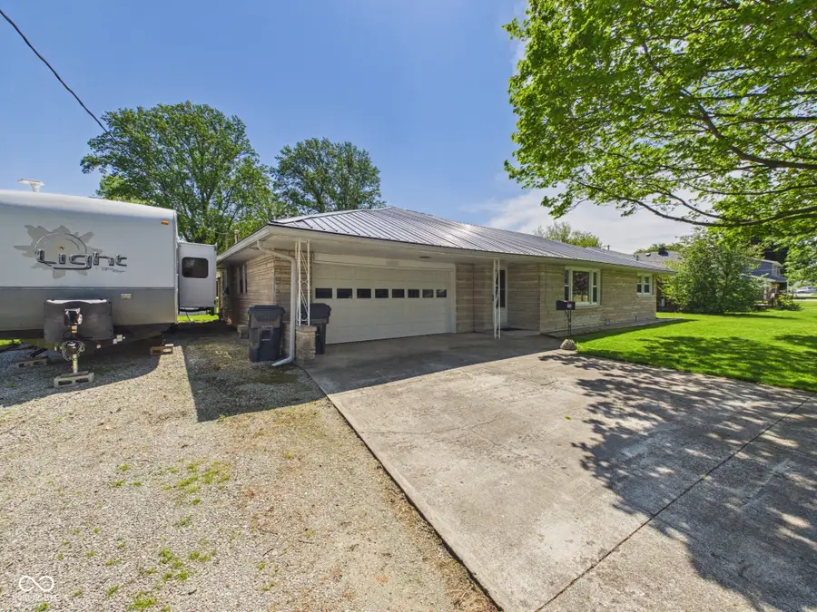 8304 S Sorgham Street, Daleville, IN 47334 - #3