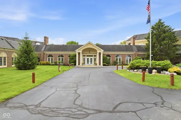 7601 Newport Bay Drive #109, Indianapolis, IN 46240