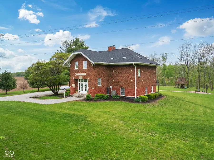 6822 S 600 W, Crawfordsville, IN 47933 - #3