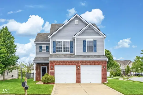 2462 Middle View Drive, Columbus, IN 47201