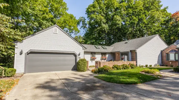 1732 Creekside Lane W, Carmel, IN 46032