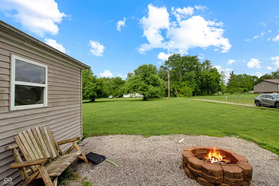 429 E Walnut Street, Brownstown, IN 47220 - #3