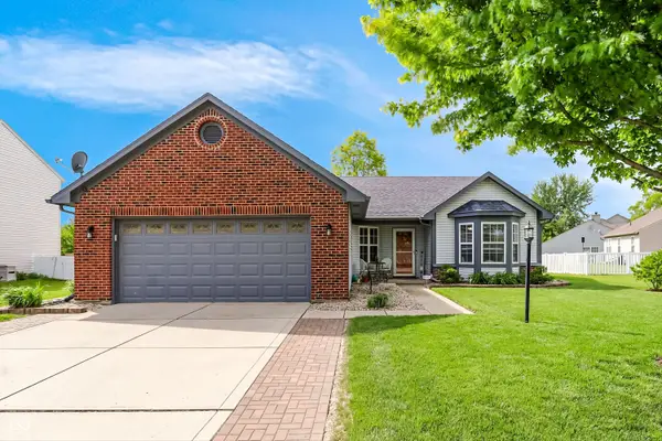 218 Lakemoore Street, Brownsburg, IN 46112