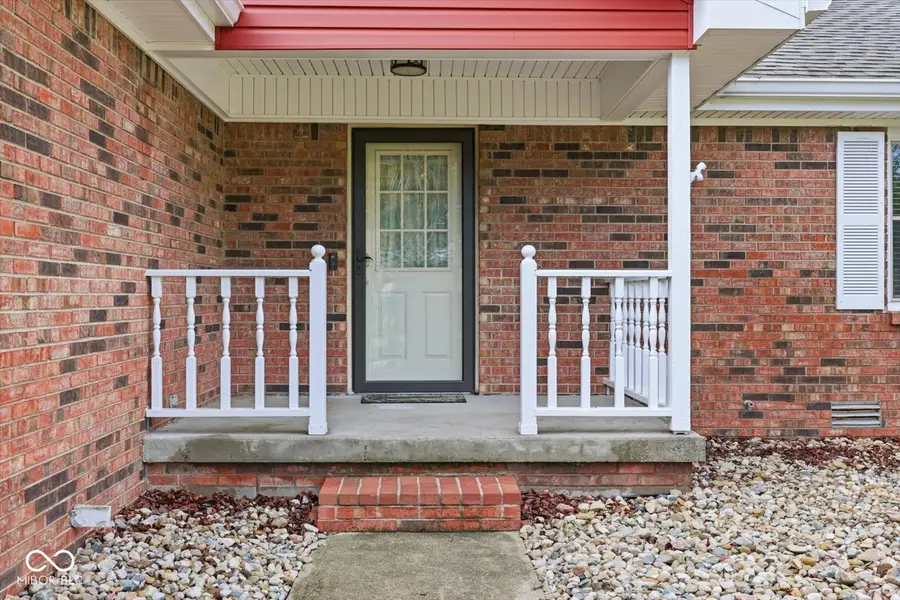 915 Oak Park Drive, Shelbyville, IN 46176 - #3