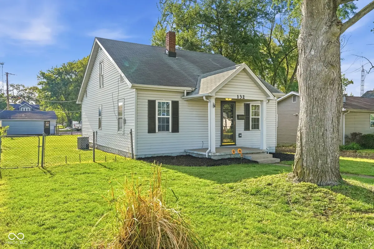 132 S Ross Street, Columbus, IN 47201 - #1
