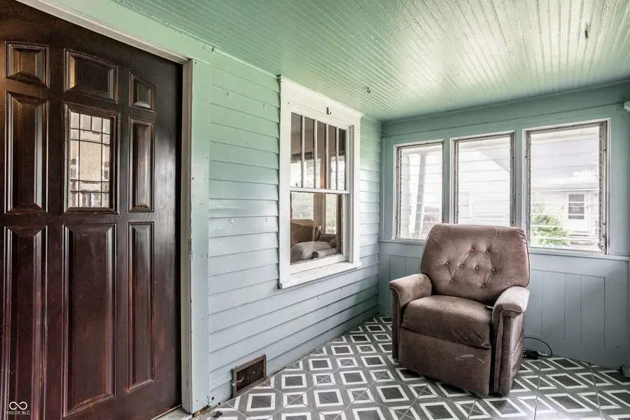 3404 S Scatterfield Road, Anderson, IN 46013 - #3