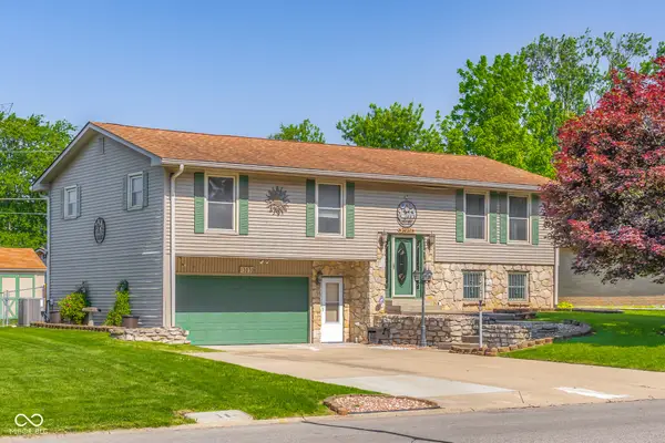 3030 Flintwood Drive, Columbus, IN 47203