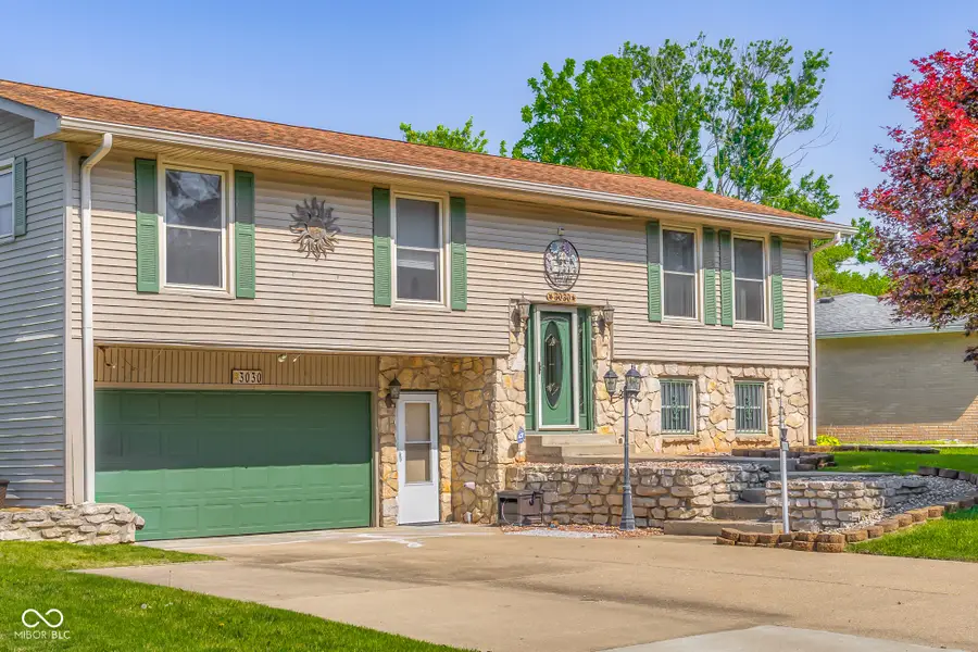 3030 Flintwood Drive, Columbus, IN 47203 - #2