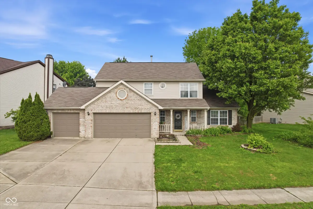 190 Springwood Drive, Avon, IN 46123 - #1