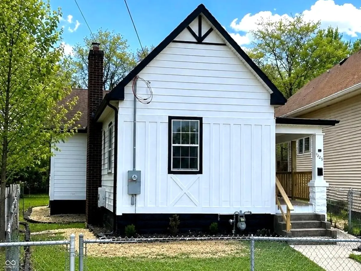 1225 E Adams Street, Muncie, IN 47305 - #1