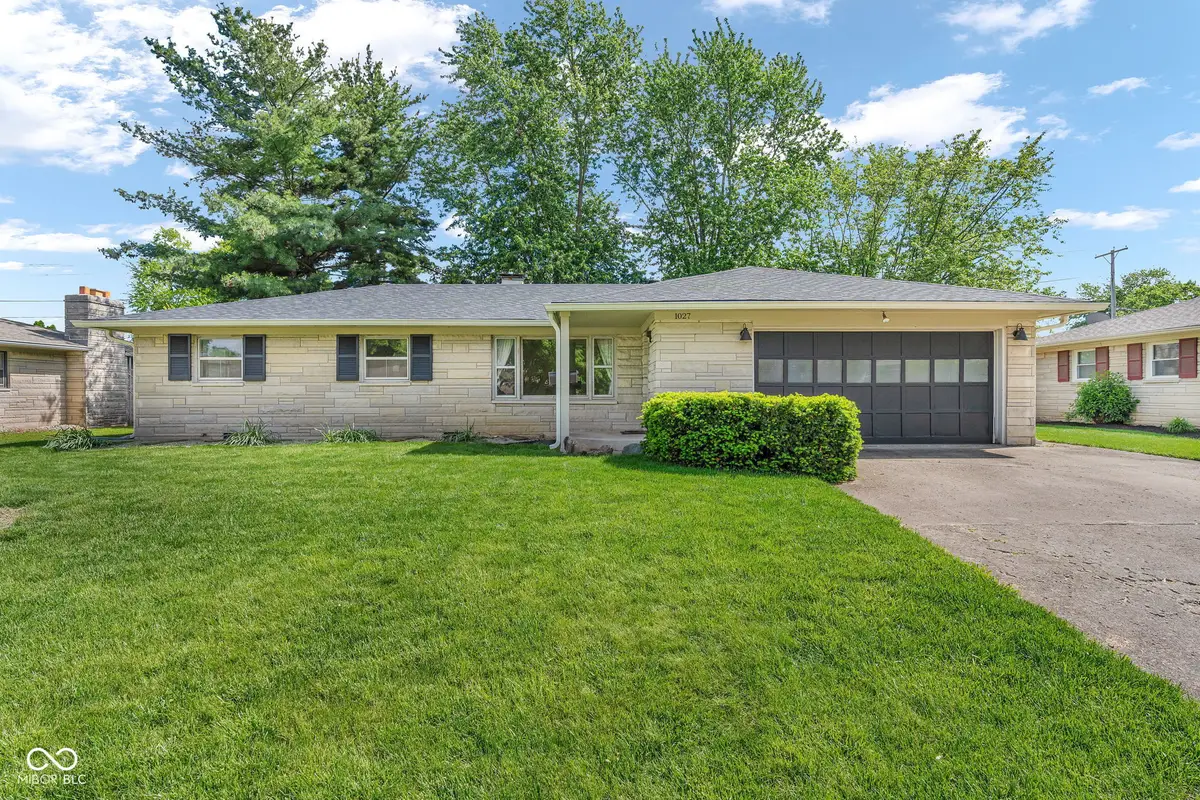 1027 E Logan Street, Brownsburg, IN 46112 - #1