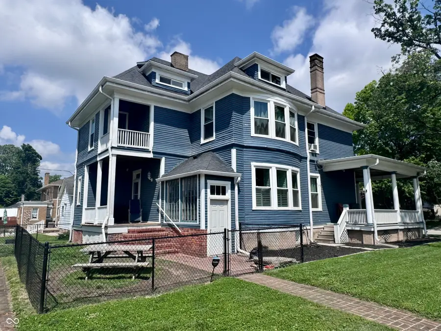 389 E Washington Street, Martinsville, IN 46151 - #2