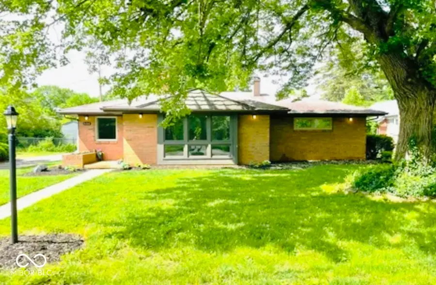 636 22nd Street, Columbus, IN 47201 - #3