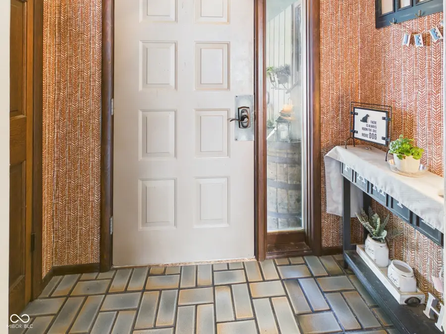 318 Vasbinder Drive, Chesterfield, IN 46017 - #3