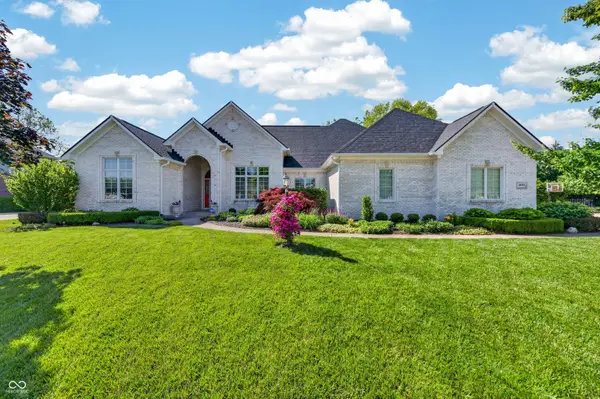 4685 Waters Edge Way, Greenwood, IN 46143