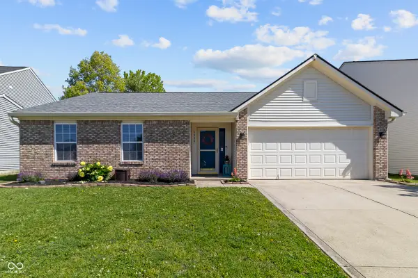 6880 W Denton Drive, McCordsville, IN 46055