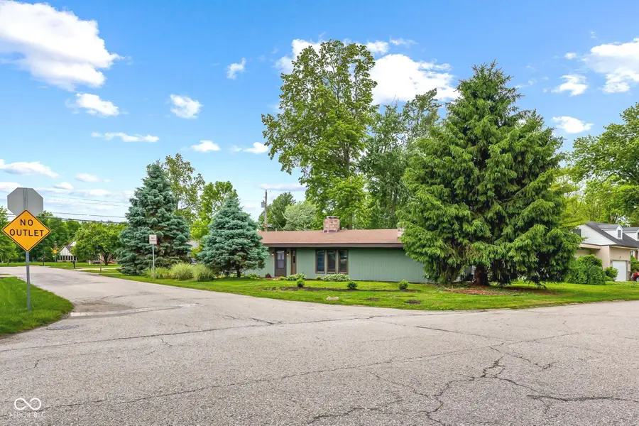 895 Raymond Street, Plainfield, IN 46168 - #3