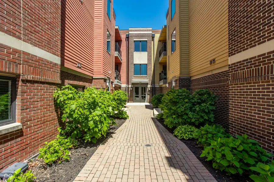 622 E 10th Street #205, Indianapolis, IN 46202 - #2