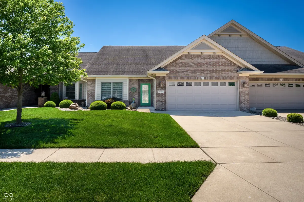 5125 Sanibel Drive, Columbus, IN 47203 - #1