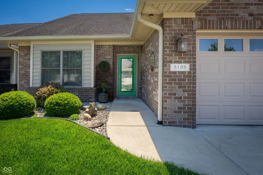 5125 Sanibel Drive, Columbus, IN 47203 - #3