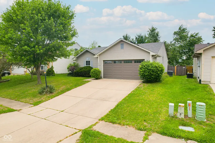 1443 Blue Brook Way, Greenwood, IN 46143 - #3