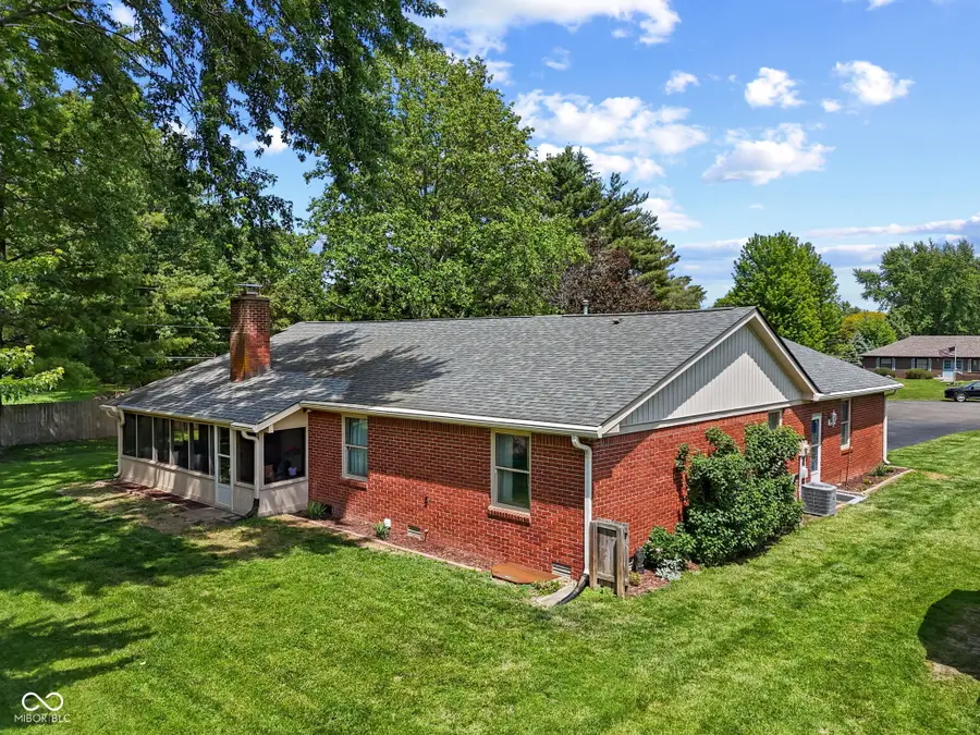 1092 S Quail Court, New Palestine, IN 46163 - #3