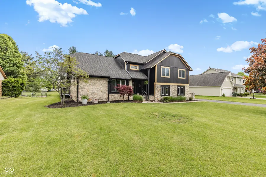 3781 S Creekside Drive, New Palestine, IN 46163 - #2