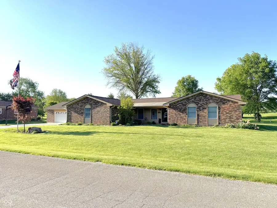 3137 W Tam O Shanter Drive, Crawfordsville, IN 47933 - #2