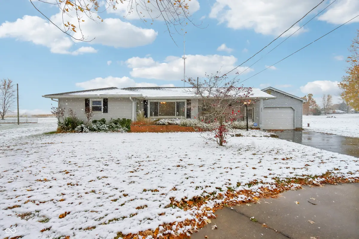 1670 W Old Waynetown Road, Crawfordsville, IN 47933 - #1