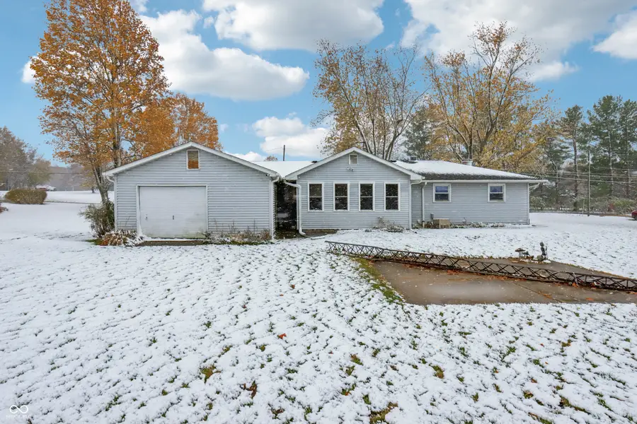 1670 W Old Waynetown Road, Crawfordsville, IN 47933 - #2