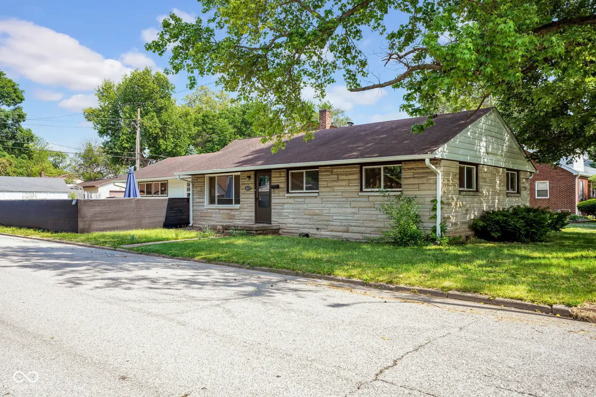 2019 19th Street, Columbus, IN 47201 - #1