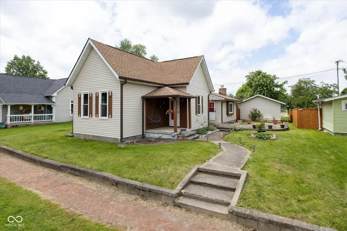 885 S 11th Street, Noblesville, IN 46060 - #1