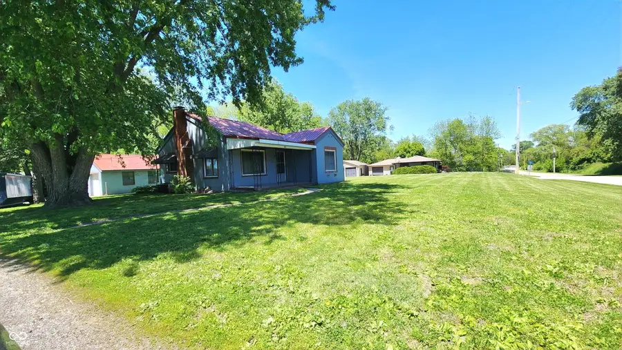 1014 N Sterling Avenue, Veedersburg, IN 47987 - #3